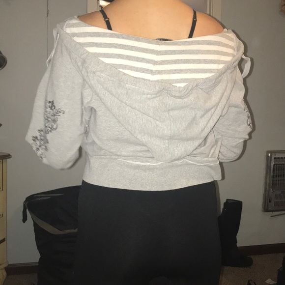 Sweater - Picture 3 of 3